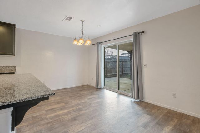 1641 N Virmargo Street, Visalia, CA 93292