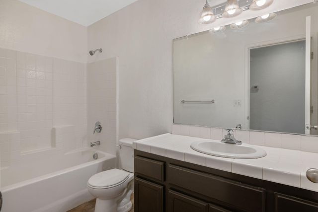 1641 N Virmargo Street, Visalia, CA 93292