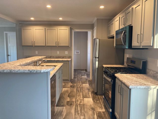 40 School Street, Canaan, NH 03741