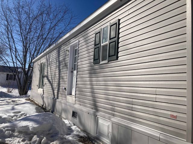 40 School Street, Canaan, NH 03741