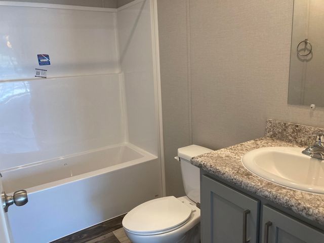 40 School Street, Canaan, NH 03741