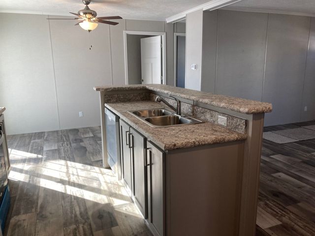 40 School Street, Canaan, NH 03741