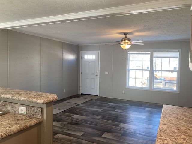 40 School Street, Canaan, NH 03741