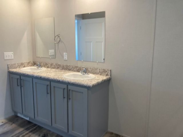 40 School Street, Canaan, NH 03741