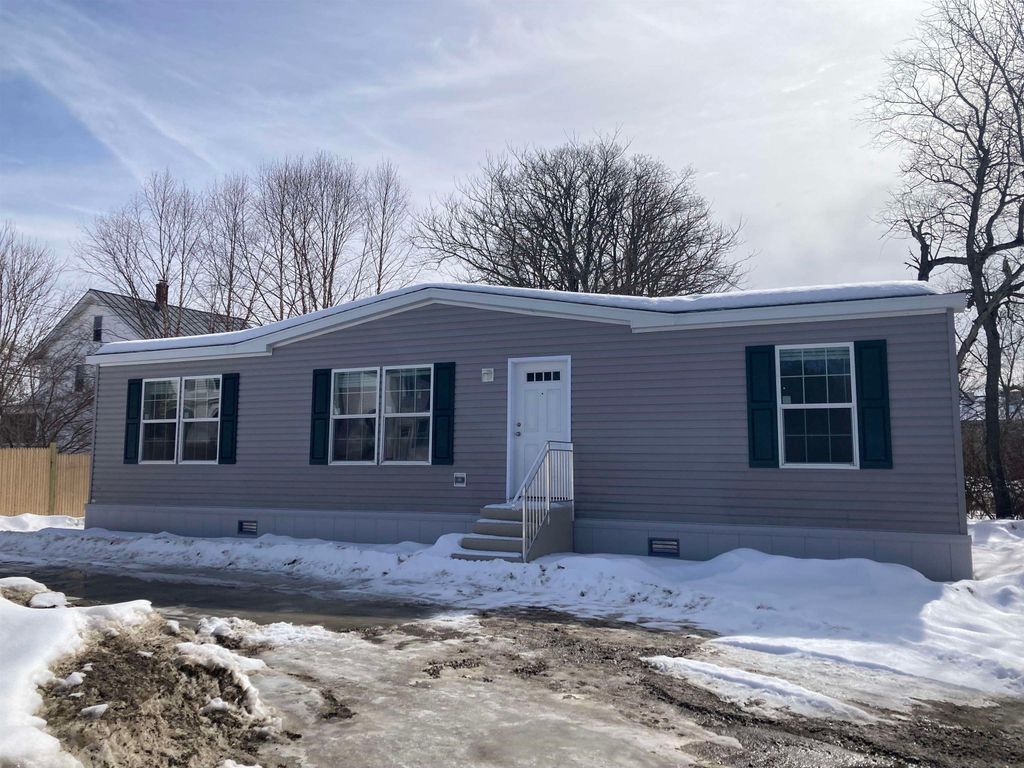 40 School Street, Canaan, NH 03741