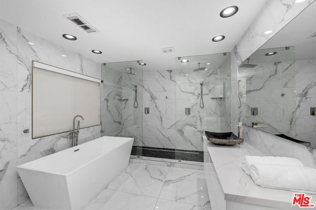 1750 N Beverly Glen Boulevard, Los Angeles, CA 90077