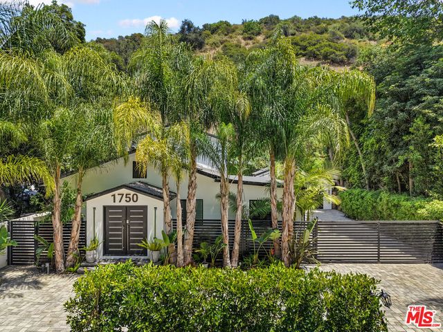 1750 N Beverly Glen Boulevard, Los Angeles, CA 90077