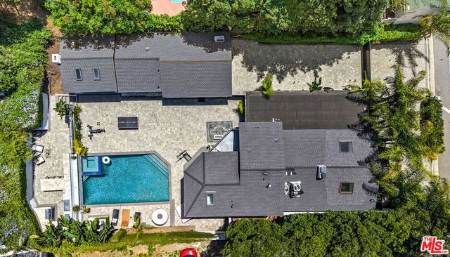 1750 N Beverly Glen Boulevard, Los Angeles, CA 90077