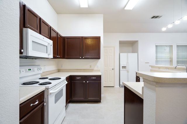 1129 Partridge Drive, Aubrey, TX 76227