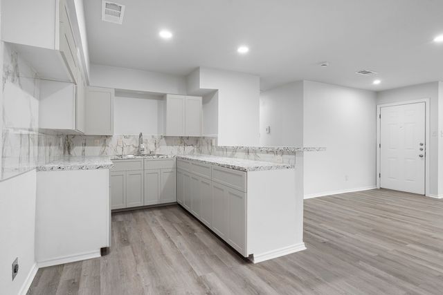 726 Skyline Drive, Duncanville, TX 75116