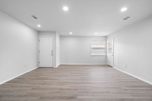 726 Skyline Drive, Duncanville, TX 75116