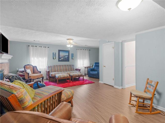 917 Curry Cir, Conyers, GA 30094