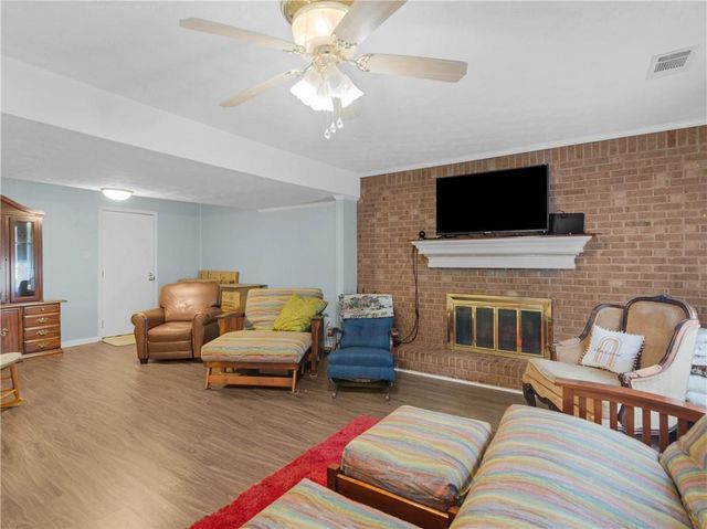 917 Curry Cir, Conyers, GA 30094