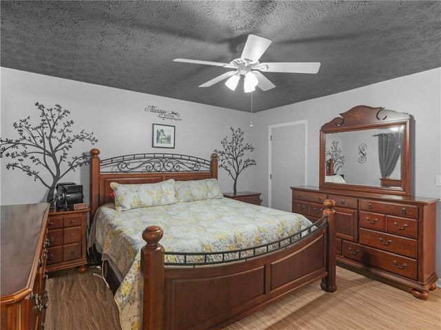 917 Curry Cir, Conyers, GA 30094