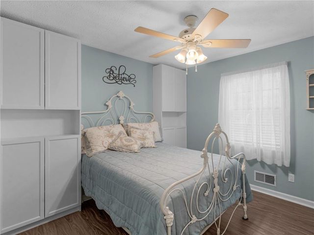 917 Curry Cir, Conyers, GA 30094