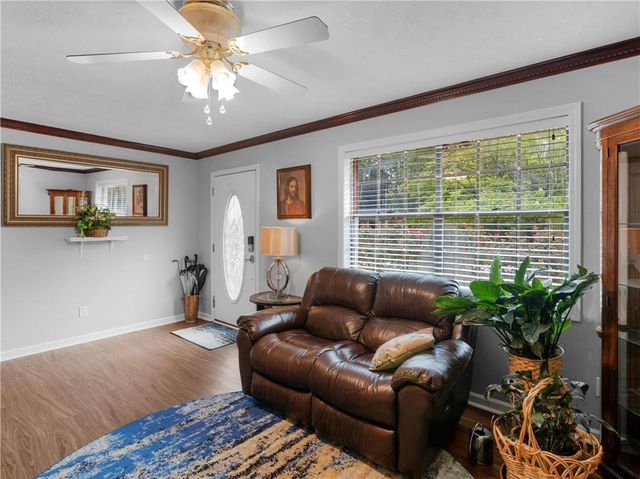 917 Curry Cir, Conyers, GA 30094