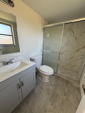 7200 NW 4th Place 201, Margate, FL 33063