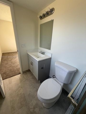 7200 NW 4th Place 201, Margate, FL 33063
