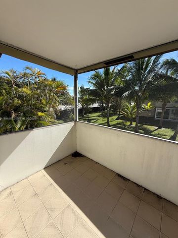 7200 NW 4th Place 201, Margate, FL 33063
