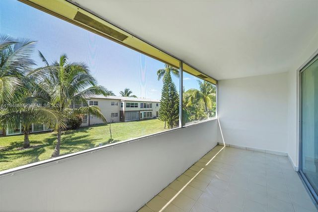 7200 NW 4th Place 201, Margate, FL 33063