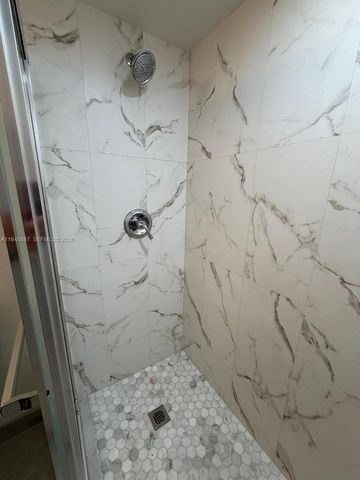 7200 NW 4th Place 201, Margate, FL 33063