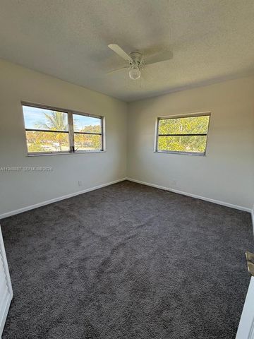 7200 NW 4th Place 201, Margate, FL 33063