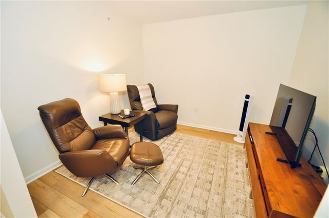2651 NW Barry Road 218, Kansas City, MO 64154