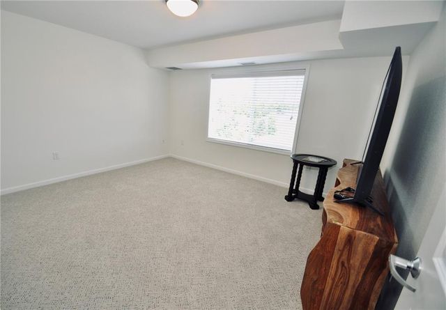 2651 NW Barry Road 218, Kansas City, MO 64154