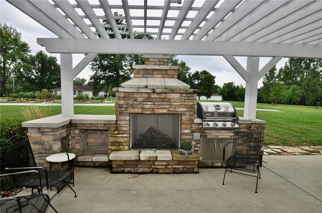 2651 NW Barry Road 218, Kansas City, MO 64154