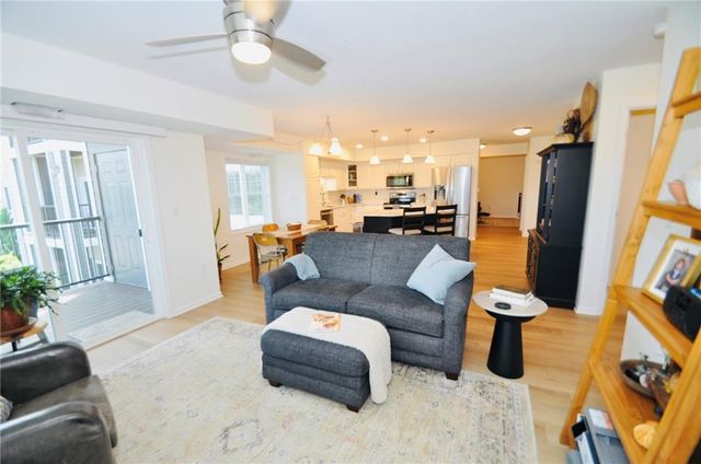 2651 NW Barry Road 218, Kansas City, MO 64154