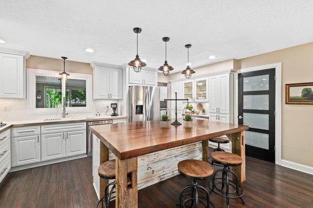 4935 Buena Park ROAD, Waterford, WI 53185