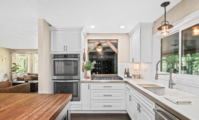 4935 Buena Park ROAD, Waterford, WI 53185