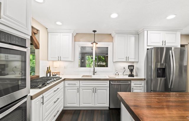 4935 Buena Park ROAD, Waterford, WI 53185