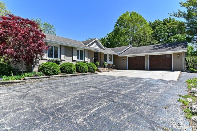 4935 Buena Park ROAD, Waterford, WI 53185