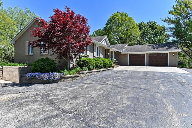 4935 Buena Park ROAD, Waterford, WI 53185