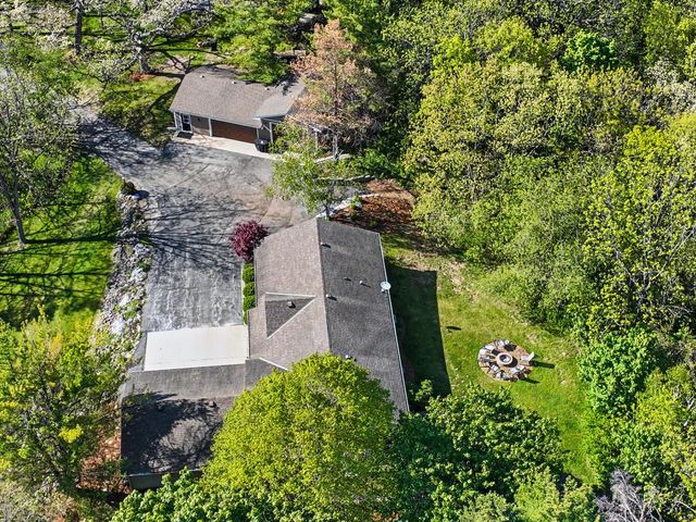 4935 Buena Park ROAD, Waterford, WI 53185