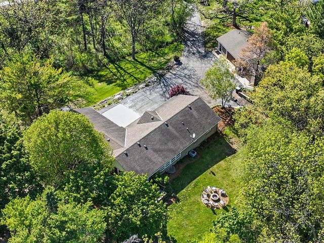 4935 Buena Park ROAD, Waterford, WI 53185