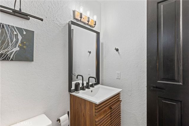 24556 Geneva Drive, Crestline, CA 92325