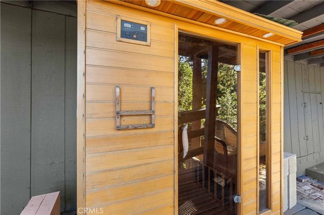 24556 Geneva Drive, Crestline, CA 92325