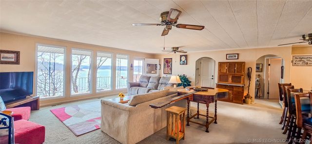 92 Lochview Lane, Canadian, OK 74425