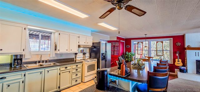 92 Lochview Lane, Canadian, OK 74425