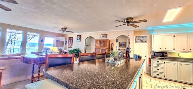 92 Lochview Lane, Canadian, OK 74425