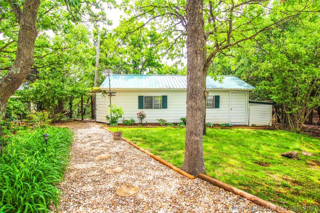 92 Lochview Lane, Canadian, OK 74425