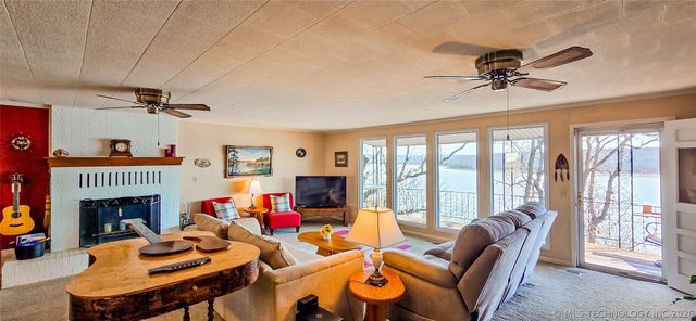 92 Lochview Lane, Canadian, OK 74425