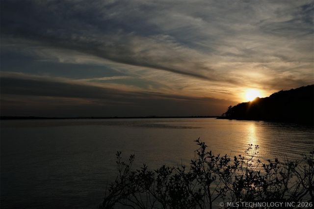 92 Lochview Lane, Canadian, OK 74425