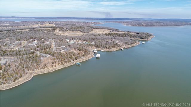 92 Lochview Lane, Canadian, OK 74425