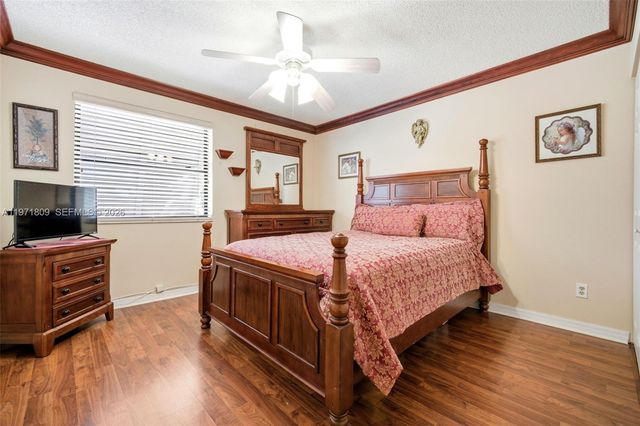 12399 NW 11th St, Pembroke Pines, FL 33026