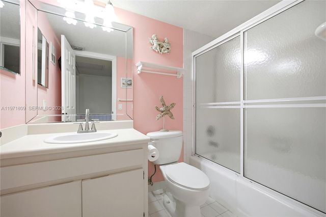 12399 NW 11th St, Pembroke Pines, FL 33026