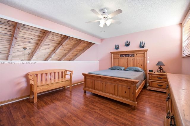 12399 NW 11th St, Pembroke Pines, FL 33026