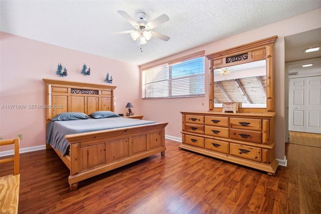 12399 NW 11th St, Pembroke Pines, FL 33026